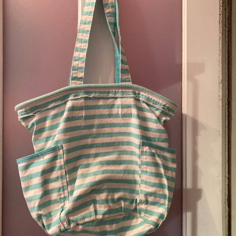 Aqua 31 Retro Metro